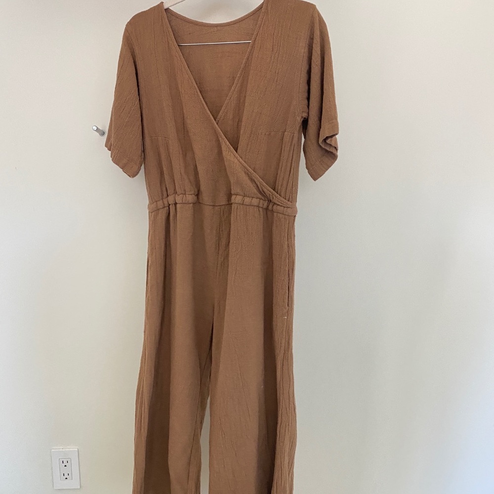 Esby Duffy Jumper Camel